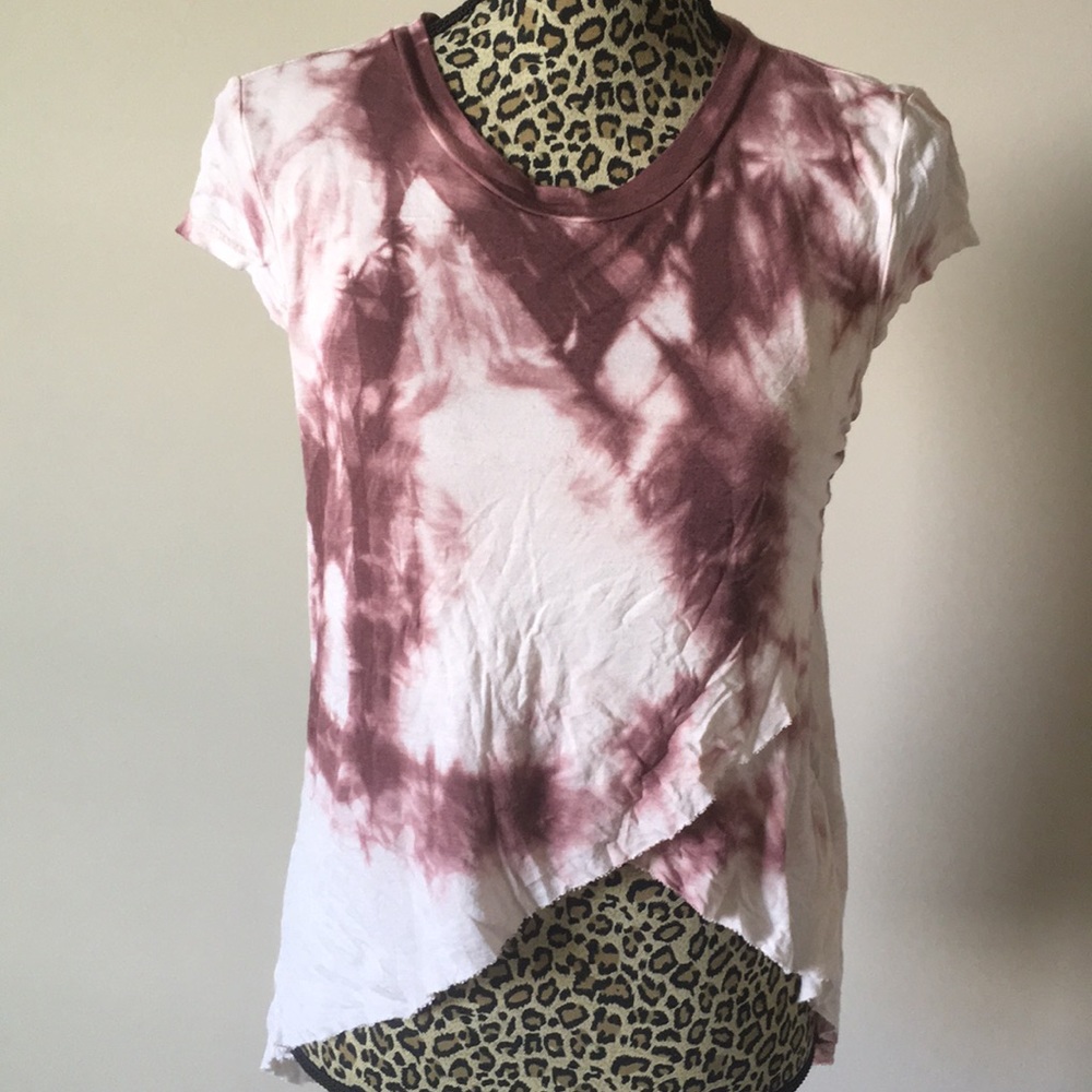 Hi low short sleeved acid washed tee